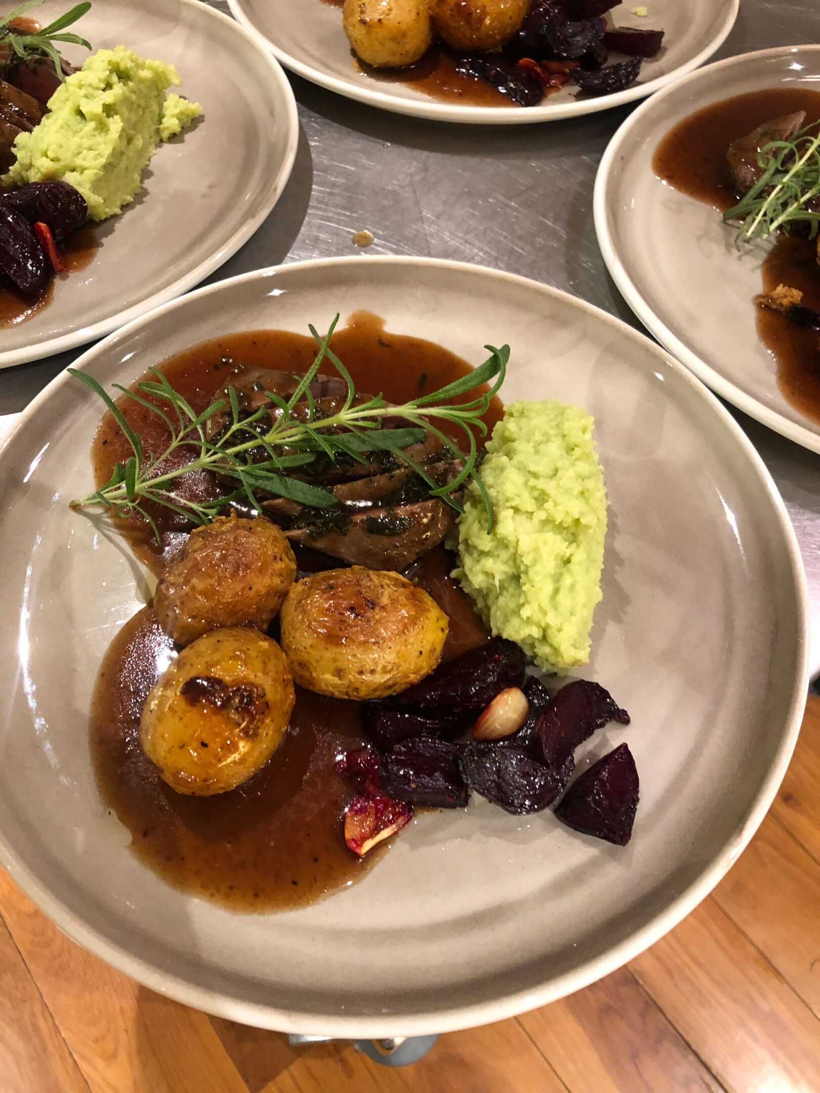 Anrettede middagsretter fra GK Catering